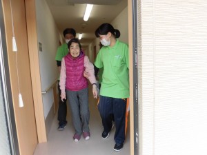 避難経路を通って…