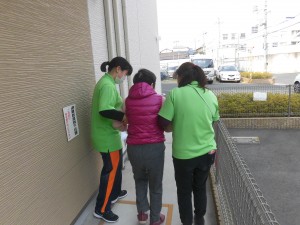 ゆっくり、急いで！